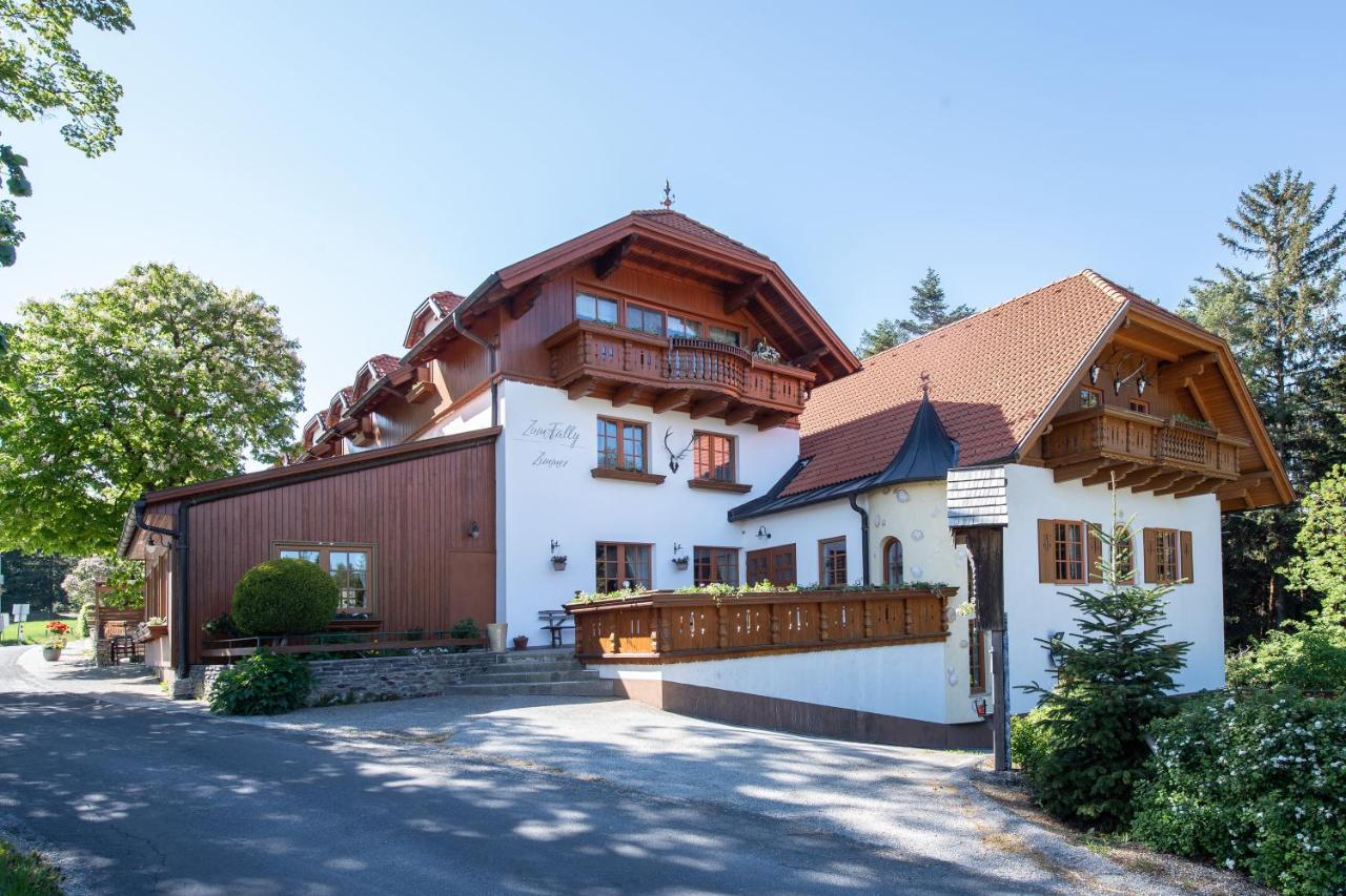 Zum Fally - Landgasthof Kirchberg am Wechsel Exterior foto